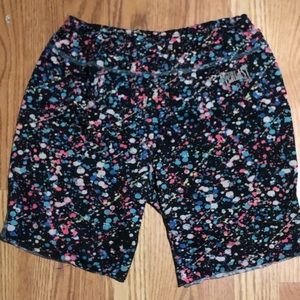 Everlast sport shorts for kids. Size XL